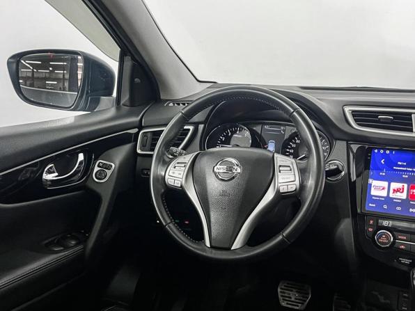 Nissan Qashqai II с пробегом 2017 года, цена 1 621 000 рублей, 132345 км, внедорожник, Автокод Объявления