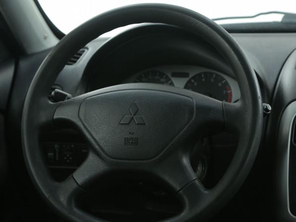 Mitsubishi Carisma I Рестайлинг с пробегом 2003 года, цена 117 000 рублей, 275000 км, лифтбек, Автокод Объявления