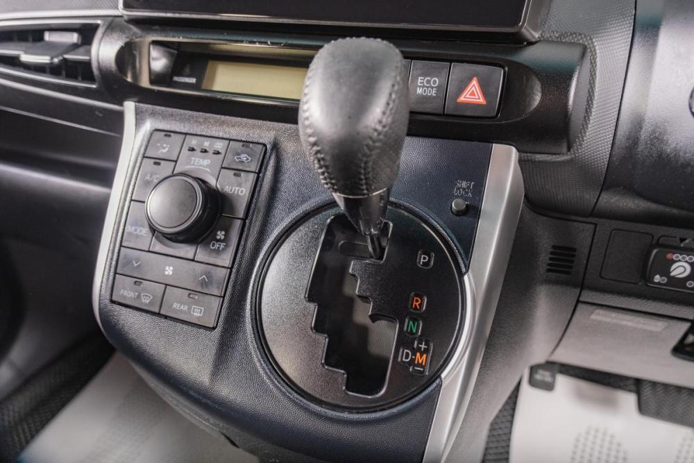 Toyota Wish II Томск  - изображение 16