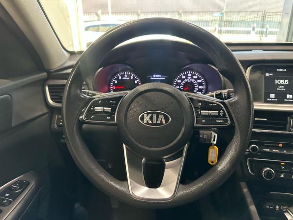 Kia Optima IV Рестайлинг с пробегом 2019 года, цена 1 190 000 рублей, 182000 км, седан, Автокод Объявления