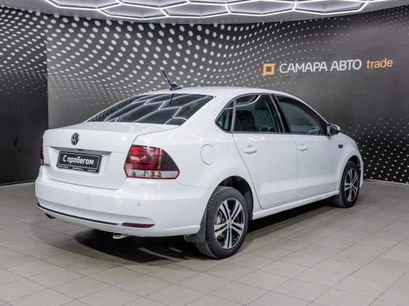 Volkswagen Polo V Рестайлинг с пробегом 2018 года, цена 1 105 000 рублей, 79742 км, седан, Автокод Объявления
