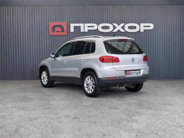 Volkswagen Tiguan I Рестайлинг с пробегом 2011 года, цена 1 397 000 рублей, 165401 км, внедорожник, Автокод Объявления
