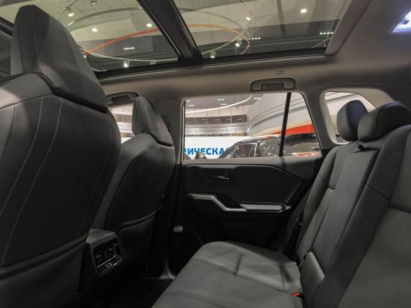 Toyota RAV4 VI (XA60) с пробегом 2025 года, цена 4 550 000 рублей, 10 км, внедорожник, Автокод Объявления