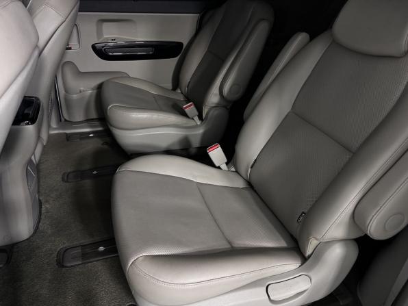 Kia Carnival III с пробегом 2017 года, цена 2 500 000 рублей, 61918 км, минивэн, Автокод Объявления