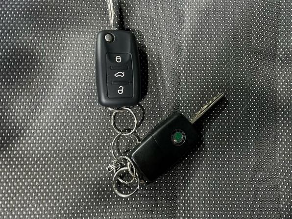 Skoda Fabia II с пробегом 2009 года, цена 375 000 рублей, 219767 км, хэтчбек, Автокод Объявления