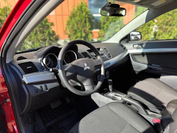 Mitsubishi Lancer X с пробегом 2010 года, цена 1 030 000 рублей, 42368 км, седан, Автокод Объявления