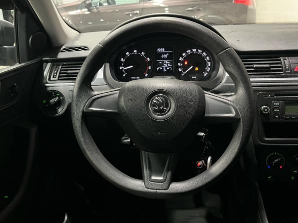 Skoda Rapid I с пробегом 2014 года, цена 975 000 рублей, 74615 км, лифтбек, Автокод Объявления