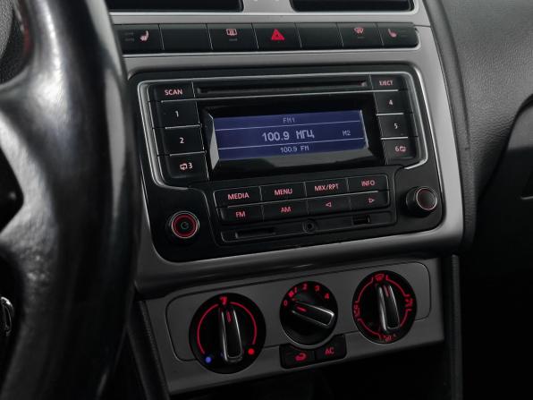 Volkswagen Polo V с пробегом 2013 года, цена 699 000 рублей, 223501 км, седан, Автокод Объявления