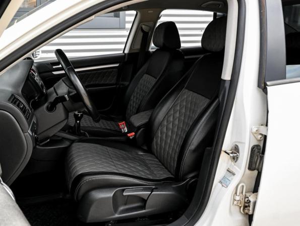 Volkswagen Jetta V с пробегом 2010 года, цена 650 000 рублей, 308824 км, седан, Автокод Объявления