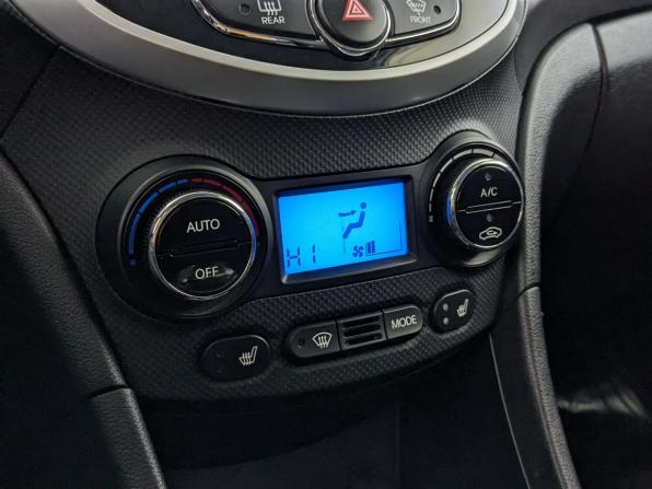 Hyundai Solaris I с пробегом 2013 года, цена 950 000 рублей, 137449 км, седан, Автокод Объявления