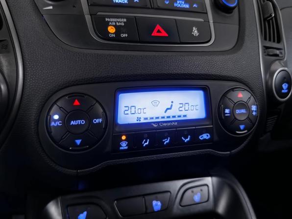Hyundai ix35 I Рестайлинг с пробегом 2015 года, цена 1 398 000 рублей, 159801 км, внедорожник, Автокод Объявления