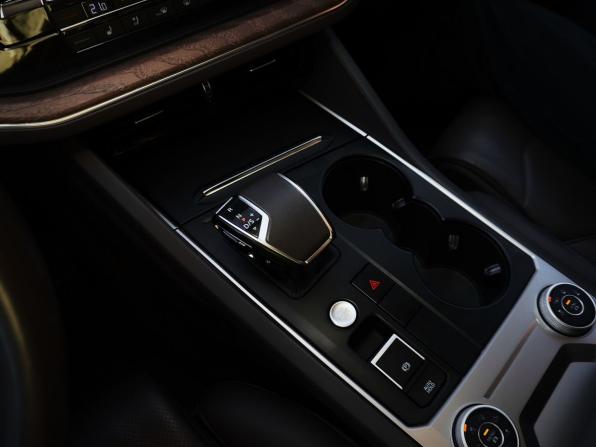 Volkswagen Touareg III с пробегом 2018 года, цена 3 999 500 рублей, 62745 км, внедорожник, Автокод Объявления