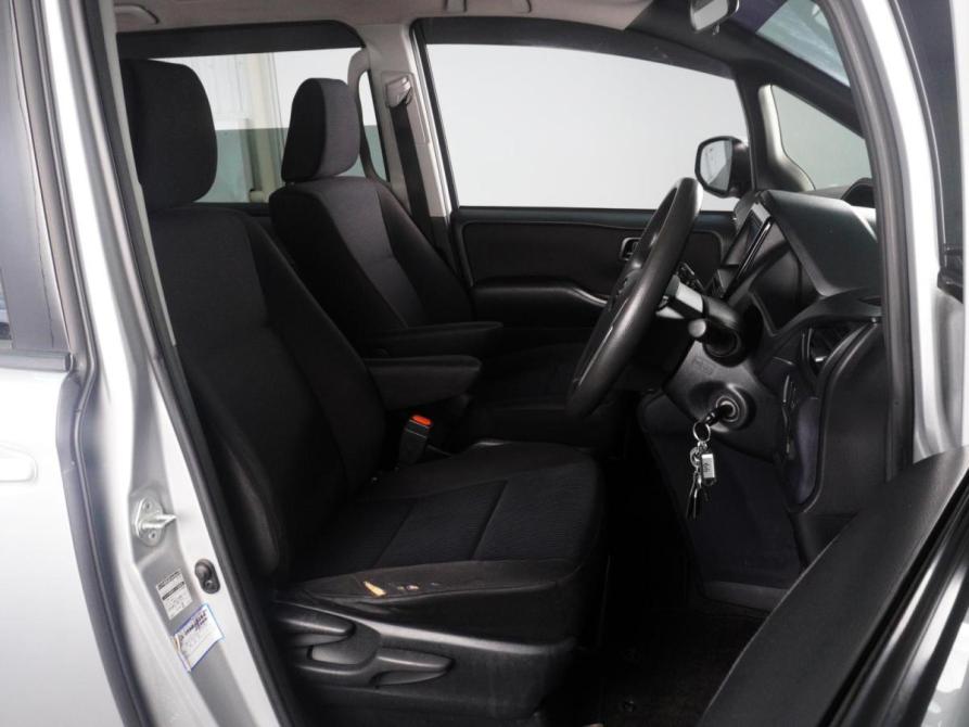 Toyota Voxy III (R80) Минеральные Воды  - изображение 8
