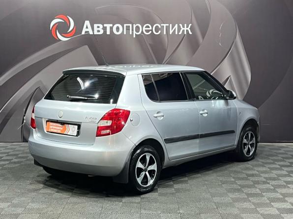 Skoda Fabia II с пробегом 2009 года, цена 375 000 рублей, 219767 км, хэтчбек, Автокод Объявления