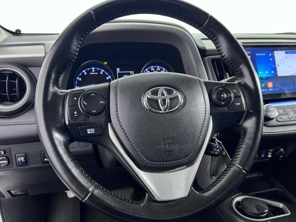 Toyota RAV4 IV (XA40) Рестайлинг с пробегом 2018 года, цена 1 950 000 рублей, 218968 км, внедорожник, Автокод Объявления
