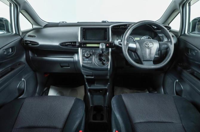 Toyota Wish II Рестайлинг с пробегом 2012 года, цена 1 399 000 рублей, 150407 км, минивэн, Автокод Объявления