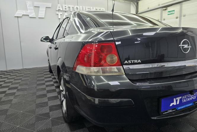 Opel Astra H Рестайлинг с пробегом 2013 года, цена 849 000 рублей, 132635 км, седан, Автокод Объявления