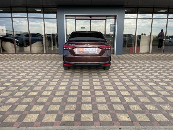 Hyundai Solaris II Рестайлинг с пробегом 2021 года, цена 1 393 000 рублей, 144146 км, седан, Автокод Объявления