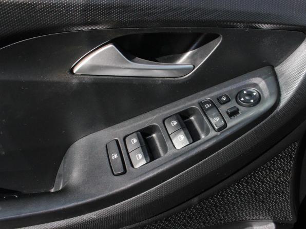 Hyundai Creta II с пробегом 2022 года, цена 1 878 100 рублей, 105996 км, внедорожник, Автокод Объявления