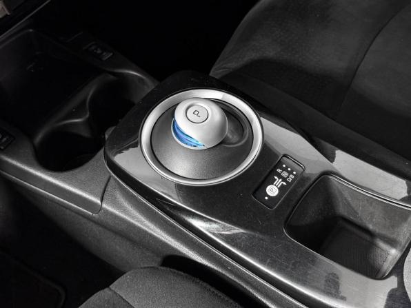 Nissan Leaf I (ZE0/AZE0) с пробегом 2015 года, цена 645 000 рублей, 160000 км, хэтчбек, Автокод Объявления