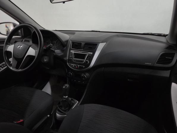 Hyundai Solaris I Рестайлинг с пробегом 2016 года, цена 1 000 000 рублей, 161017 км, седан, Автокод Объявления