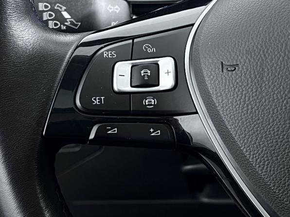 Jetta VS5 I Рестайлинг с пробегом 2023 года, цена 2 130 000 рублей, 65032 км, внедорожник, Автокод Объявления