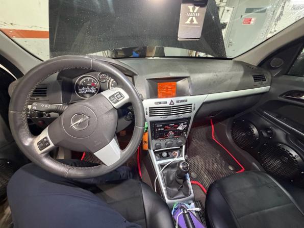 Opel Astra H Рестайлинг с пробегом 2012 года, цена 599 000 рублей, 142895 км, хэтчбек, Автокод Объявления