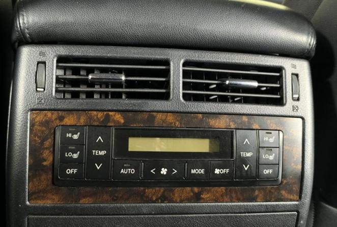 Toyota Land Cruiser 200 Series Рестайлинг 1 с пробегом 2012 года, цена 3 015 000 рублей, 288894 км, внедорожник, Автокод Объявления
