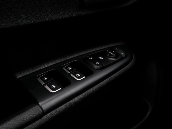 Kia Rio IV Рестайлинг с пробегом 2021 года, цена 1 659 800 рублей, 72090 км, седан, Автокод Объявления