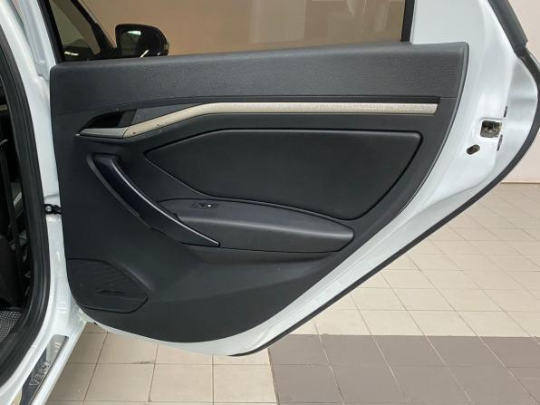 Lada (ВАЗ) Vesta I с пробегом 2019 года, цена 997 000 рублей, 108797 км, универсал, Автокод Объявления
