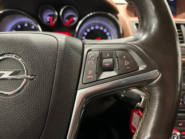 Opel Mokka I с пробегом 2014 года, цена 1 149 000 рублей, 129568 км, внедорожник, Автокод Объявления