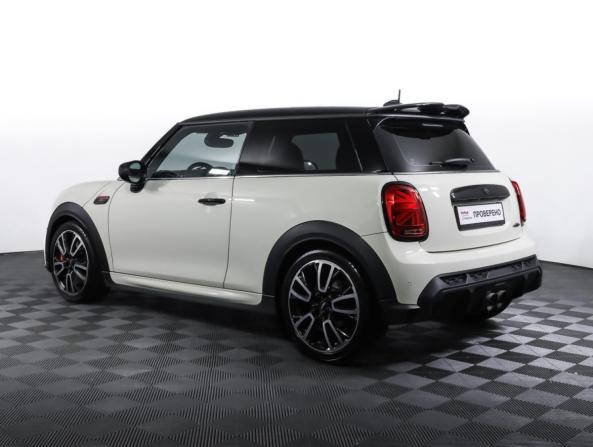 Mini Hatch III (F55/F56) Рестайлинг 2 с пробегом 2021 года, цена 3 778 000 рублей, 26100 км, хэтчбек, Автокод Объявления