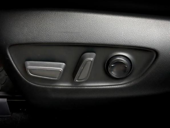 Toyota RAV4 V (XA50) с пробегом 2025 года, цена 3 825 000 рублей, 20500 км, внедорожник, Автокод Объявления