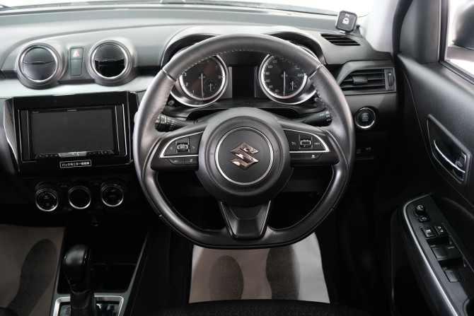 Suzuki Swift V с пробегом 2019 года, цена 1 349 000 рублей, 53000 км, хэтчбек, Автокод Объявления