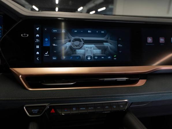 Geely Monjaro I с пробегом 2023 года, цена 3 130 000 рублей, 58127 км, внедорожник, Автокод Объявления