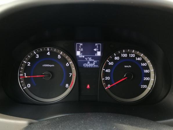 Hyundai Solaris I Рестайлинг с пробегом 2015 года, цена 729 000 рублей, 106884 км, хэтчбек, Автокод Объявления
