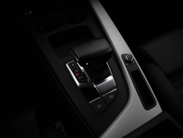 Audi A4 V (B9) Рестайлинг с пробегом 2021 года, цена 3 499 000 рублей, 40363 км, седан, Автокод Объявления