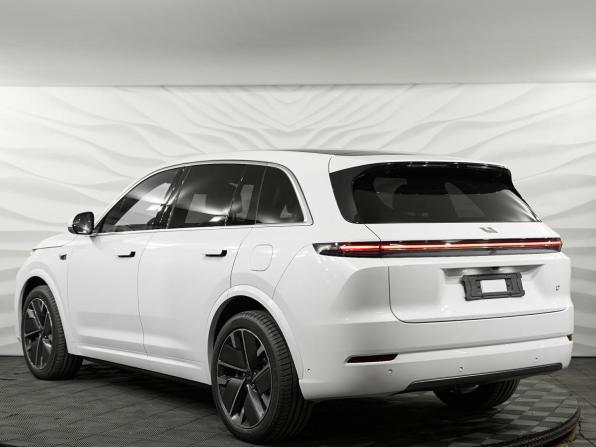 Новый Li Auto (Lixiang) L7 I Рестайлинг 2026 года, цена 10 690 000 рублей, внедорожник, Автокод Объявления