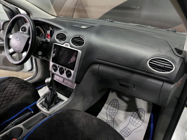 Ford Focus II Рестайлинг с пробегом 2010 года, цена 650 000 рублей, 218256 км, хэтчбек, Автокод Объявления
