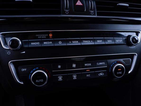 Kia Optima IV Рестайлинг с пробегом 2019 года, цена 2 679 000 рублей, 136173 км, седан, Автокод Объявления