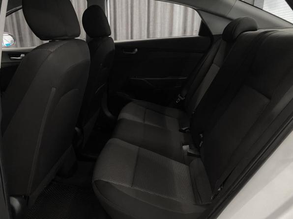 Hyundai Solaris II с пробегом 2019 года, цена 988 000 рублей, 97000 км, седан, Автокод Объявления