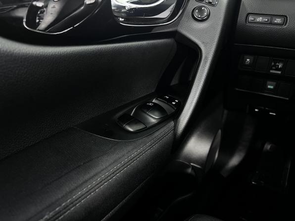 Nissan Qashqai II с пробегом 2015 года, цена 1 650 000 рублей, 81363 км, внедорожник, Автокод Объявления
