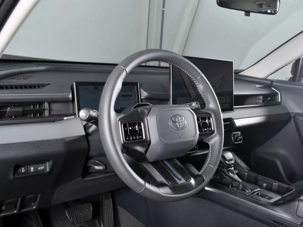Toyota RAV4 VI (XA60) с пробегом 2026 года, цена 3 849 995 рублей, 31 км, внедорожник, Автокод Объявления