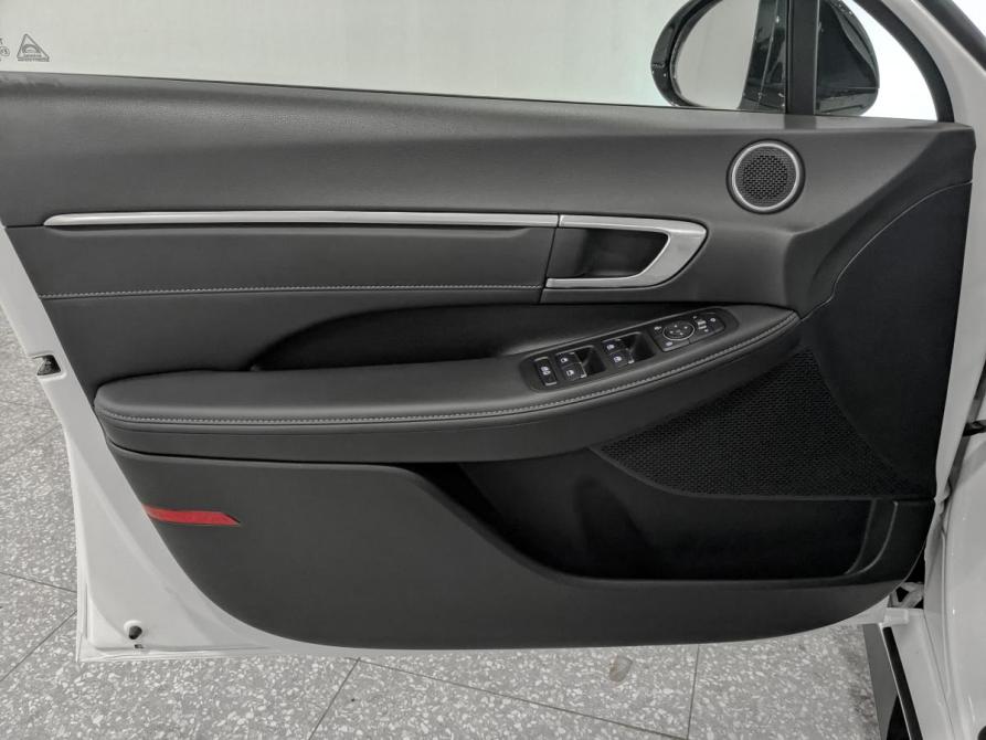 Hyundai Sonata VIII (DN8) Москва  - изображение 18