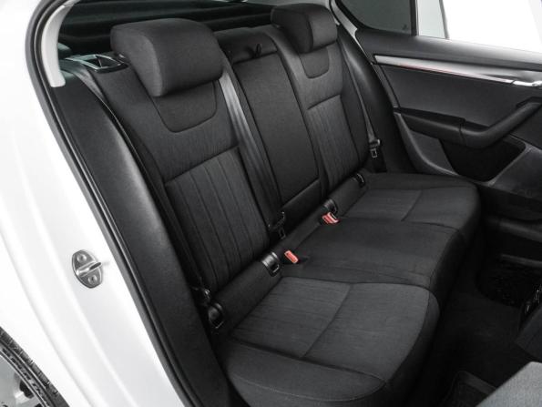 Skoda Octavia III (A7) Рестайлинг с пробегом 2017 года, цена 1 699 000 рублей, 161566 км, лифтбек, Автокод Объявления