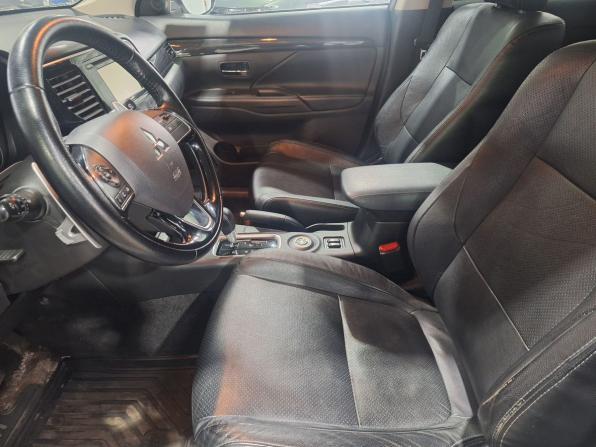 Mitsubishi Outlander III Рестайлинг 2 с пробегом 2016 года, цена 1 525 000 рублей, 193940 км, внедорожник, Автокод Объявления