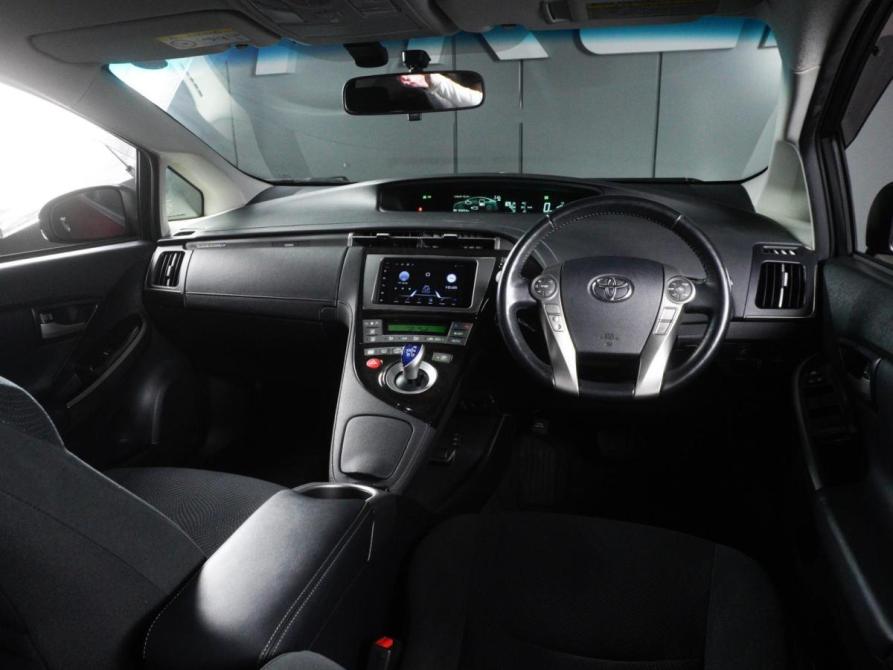 Toyota Prius III Рестайлинг (XW30) Минеральные Воды  - изображение 6