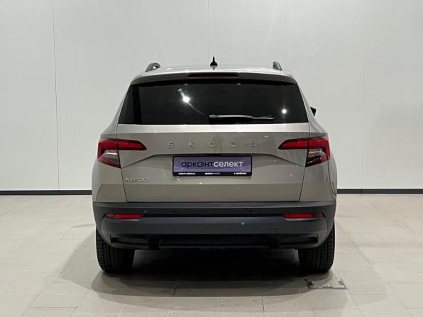 Skoda Karoq I с пробегом 2021 года, цена 2 420 000 рублей, 134017 км, внедорожник, Автокод Объявления