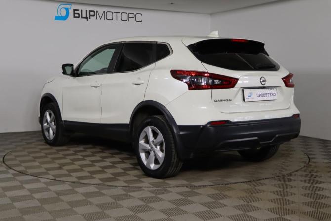 Nissan Qashqai II с пробегом 2019 года, цена 1 999 990 рублей, 55715 км, внедорожник, Автокод Объявления