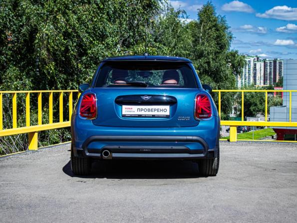 Mini Hatch III (F55/F56) Рестайлинг 2 с пробегом 2021 года, цена 2 999 000 рублей, 19766 км, хэтчбек, Автокод Объявления